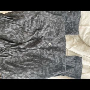 Lululemon Crop Align Leggings sz 6